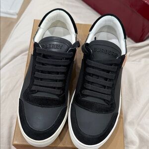 Burberry Black and White Men’s Low-Top Sneakers
